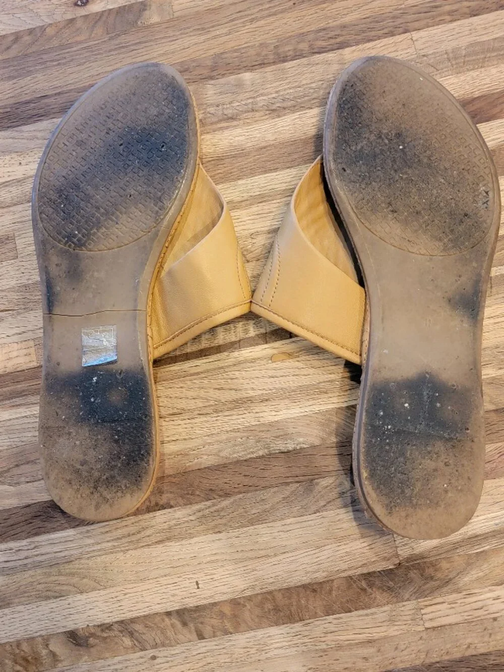 Tory Burch Fleming Thong/Post Toe Leather Sandals with Quilted Sole